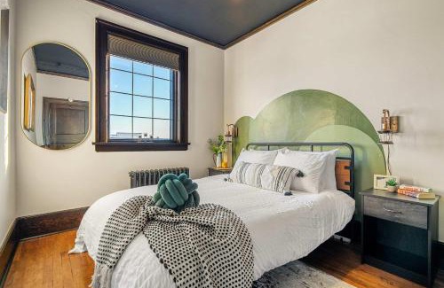 Drumheller Apartment | The Accountant - Sleeps 3 Guests - DT Drumheller