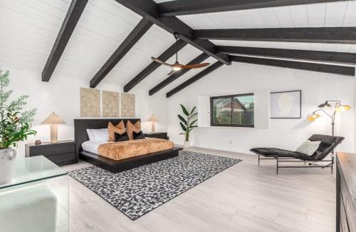 Paradise Valley Village House | The Ace Scottsdale with Pool Hottub & Putting Green