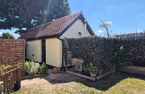 East Dereham House | The Acorn - Country Retreat!
