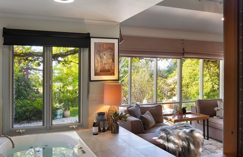 Daylesford Villa | The Acorn is a romantic getaway