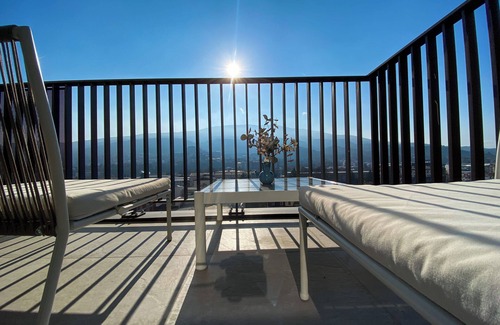 Centar Apartment | The Address Central Luxury New Apartment, Parking, Workstation, & Ps5
