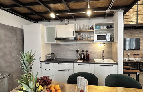 Palace District Apartment | The Address Loft Pal Str Luxury Experience for Groups