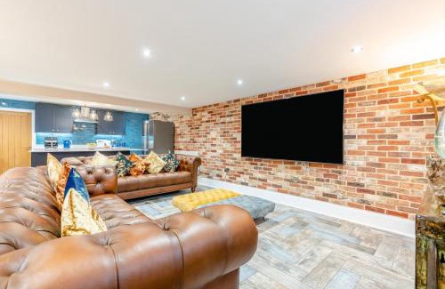 Whitby Apartment | The Admirals Room - Whitby