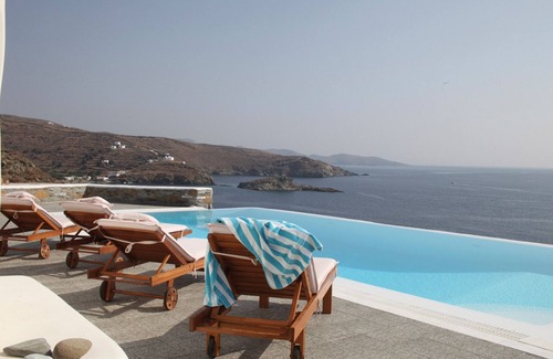 Kithnos Villa | The Aegean Sea in front of your eyes!