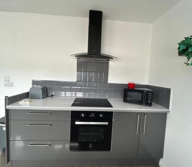 Sandtoft Apartment | The Airfield Happy Apartment