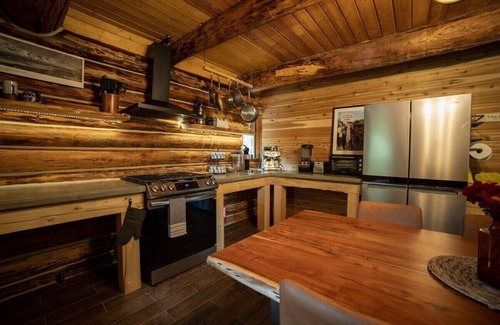 Talkeetna House | The Airstrip