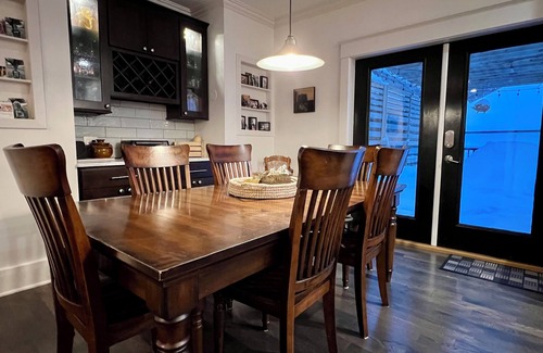 Hamburg House | The Alamo! Historic Sears & Roebuck Showcase