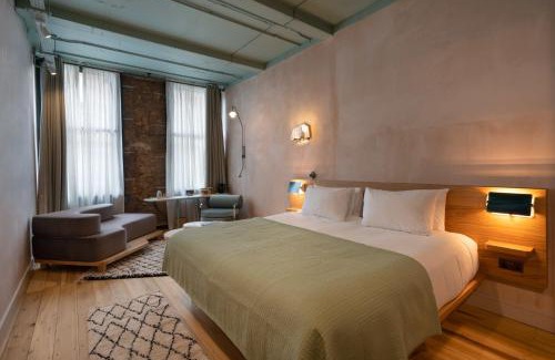 Chinatown Hotel | The Alan
