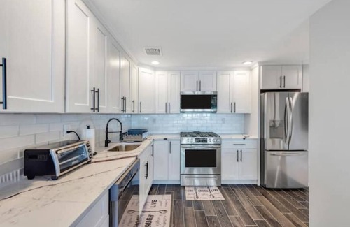 Alden Manor House | The Alexa - Beachfront