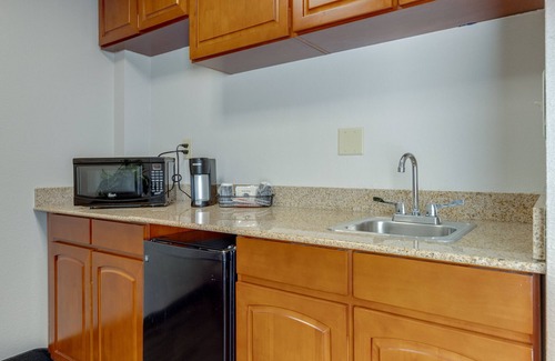 Nashville Hotel | The Alexis Inn & Suites - Nashville Airport
