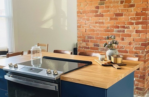 Cincinnati Apartment | The Alley At Bates - Beautiful Eclectic Apartment