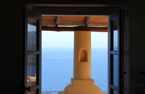 Lipari House | The Almond Tree House