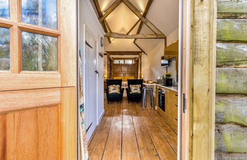 Westbrook Court House | The Alpaca Lookout - One Bedroom House, Sleeps 2