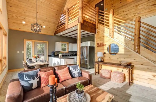 Valley of the Sun House | The Alpine (Fairplay, CO), Million dollar views! Hot tub, pool table, nestled on an acre!