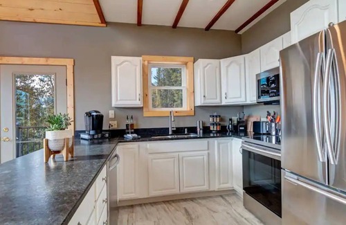 Valley of the Sun House | The Alpine (Fairplay, CO), Million dollar views! Hot tub, pool table, nestled on an acre!