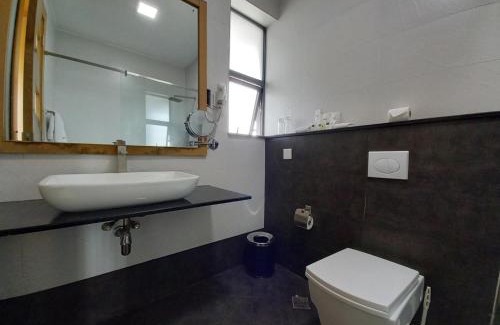 Hospital Hotel | The Alps Hotel Nakuru
