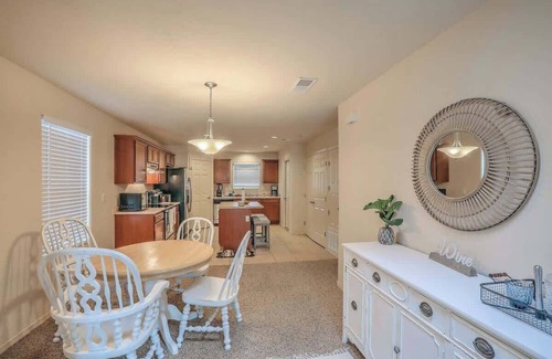 Alamogordo House | The Alturas Summary: