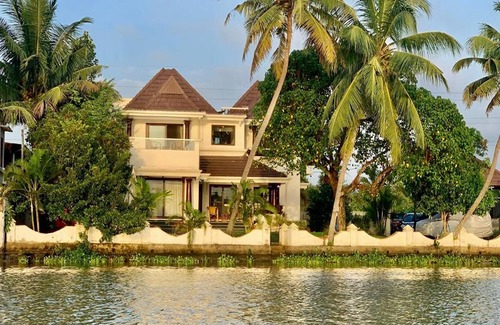 Kumbalam Villa | The Ambassador’s Residence – a VKation Experience