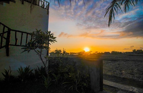 Mendoyo House | The Anara Surfing Camp