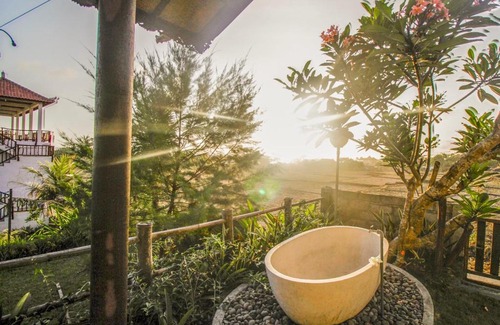 Mendoyo House | The Anara Surfing Camp