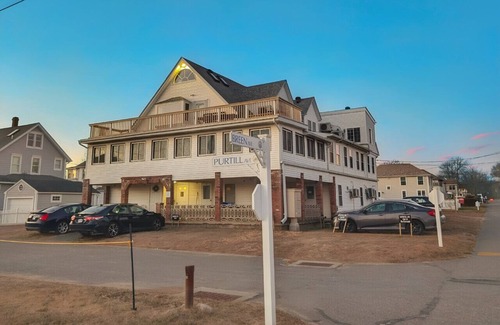 Old Lyme Apartment | The Anchor at Soundview · Beach+Ocean+Sunrise