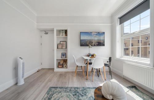 St. Pancras and Somers Town Apartment | The Anchor in Kings Cross ZONE 1 !