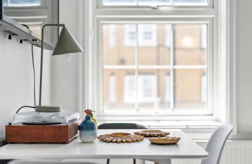 St. Pancras and Somers Town Apartment | The Anchor in Kings Cross ZONE 1 !