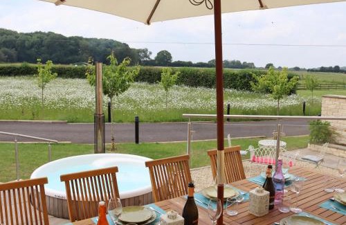 Chippenham House | The Anchorage Nables Farm