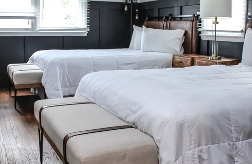 Albion Hotel | The Anderson Room at the Fairhaven Inn