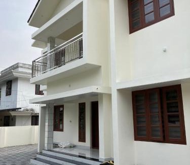 Alwaye Villa | The Angamaly Anchor Spacious Holiday Home Near Cochin Airport