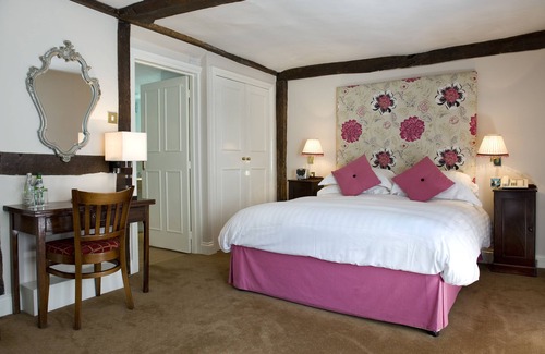 Midhurst Hotel | The Angel Inn