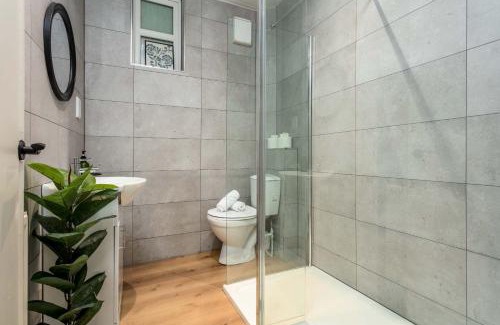 Prestwick Apartment | The Angus Suite