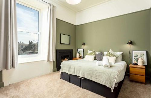 Prestwick Apartment | The Angus Suite