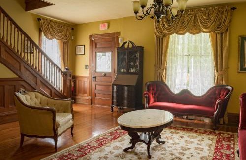Cassadaga Bed & Breakfast | The Ann Stevens House