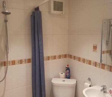 Gloucester Apartment | The Annex @ 136