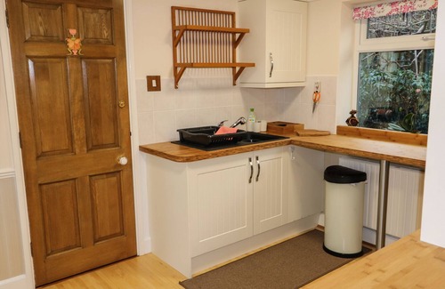 Poringland Cottage | THE ANNEX AT 60 RECTORY LANE, with a garden in Poringland