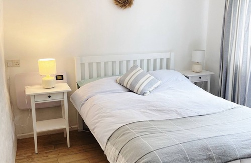 Torpoint Apartment | The Annex in Antony - 5 minutes from the beaches of Whitsand Bay!