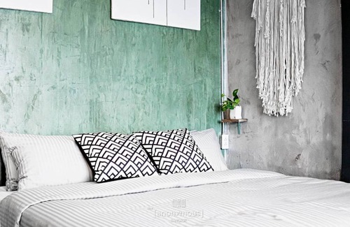 Silom House | The Anonymous Townhouse - Bangkok (duplex)