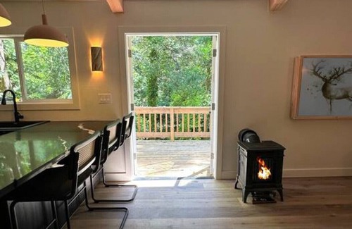 Nevada City Cabin | The Antler - Steps to Downtown NC
