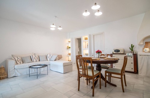 Vivlos Apartment | The apartment has a terrace with a panoramic view of the Aegean Sea and Paros.