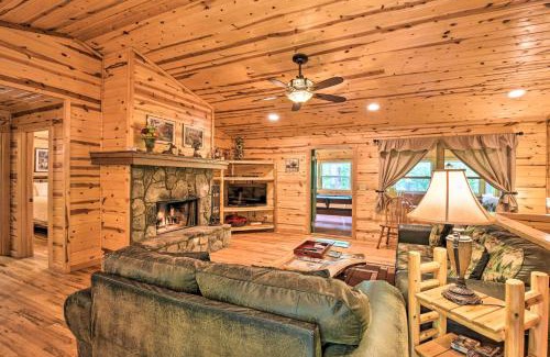 Helen House | The Apple Dumpling Cabin Pool Table, Grill
