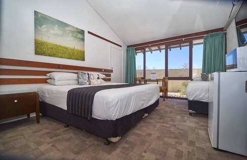 Batlow Hotel | The Apple Inn