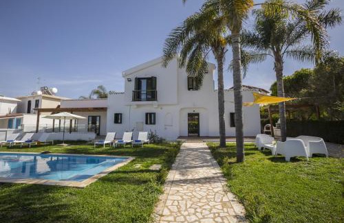 Protaras Villa | The Apple Tree Villa