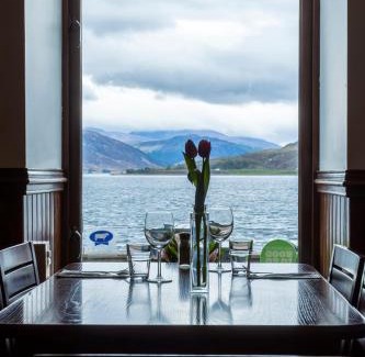 Ullapool Hotel | The Arch Inn