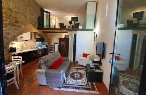 Cortona Old Town House | The Arch