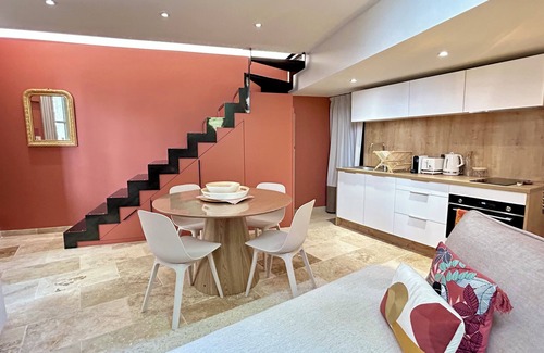 Nimes City Centre House | The Arena's Pavillon - private garden&terrace