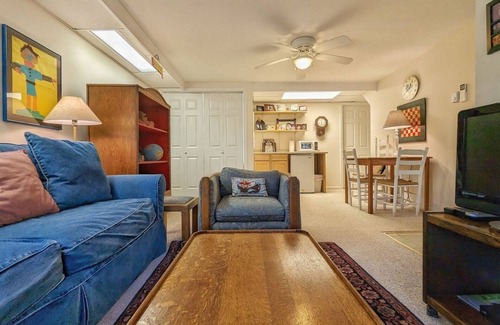Lake Junaluska Cabin | The Ark- Unwind with Mountain Views | Premier Amenities