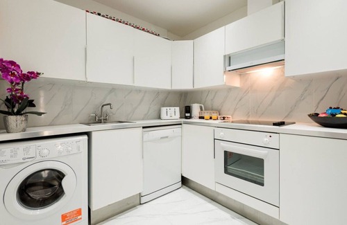 West Brompton Apartment | The Armadale Road Residence I