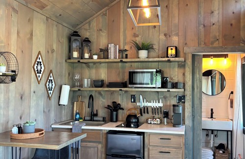 Hondo Cabin | The Arrowhead Cabin