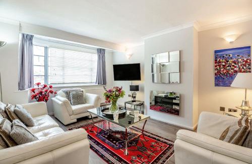 Bangor House | The Art Deco House